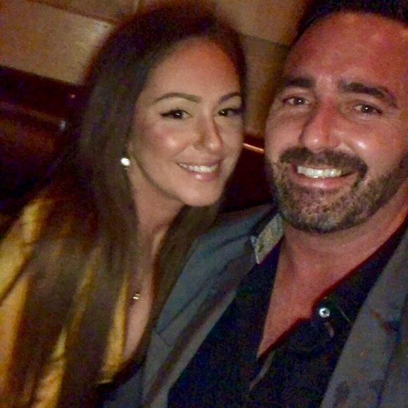 Meet your Posher, Mandy - Picture 2 of 4